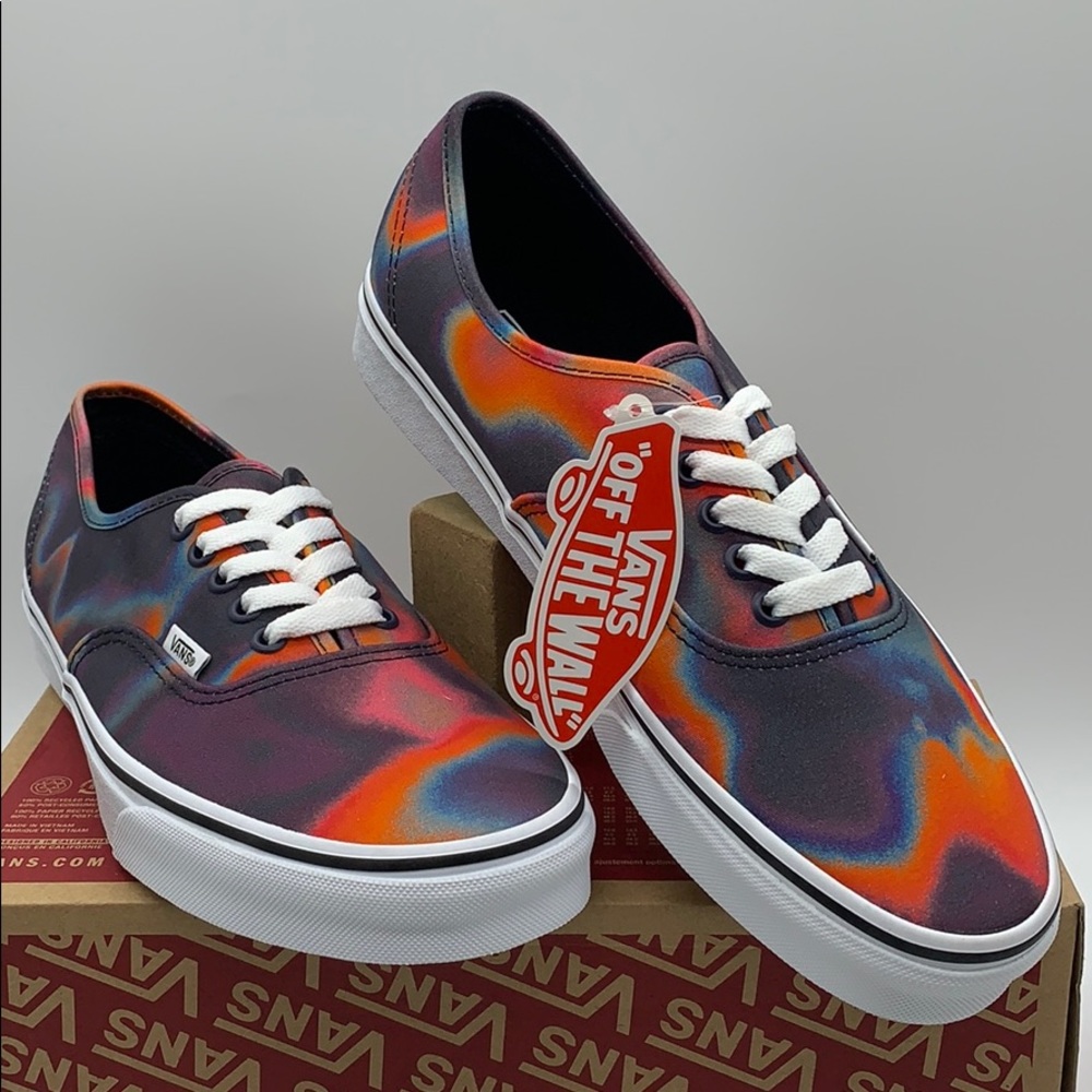 WMNS VANS AUTHENTIC DARK AURA Multi/True White - Picture 11 of 16